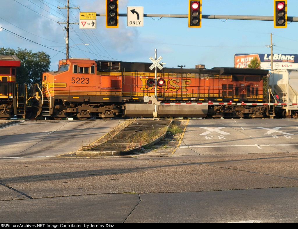 BNSF 5223